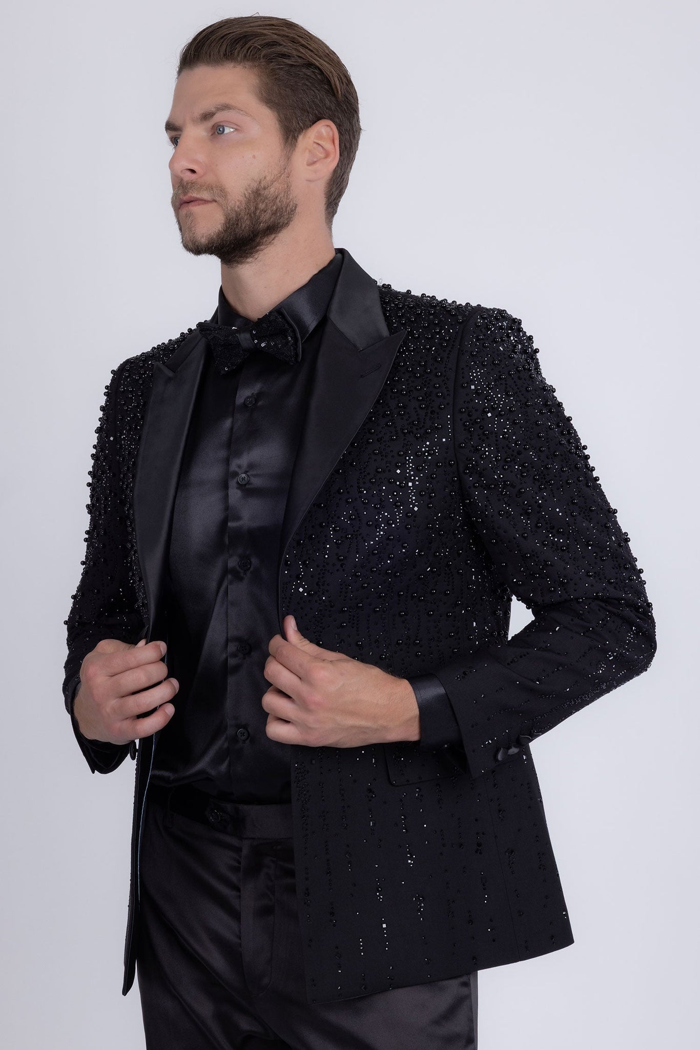 Barabas Wholesale Men's Rhinestones Beaded Design Peak Lapel Blazer 5EBL01 Black