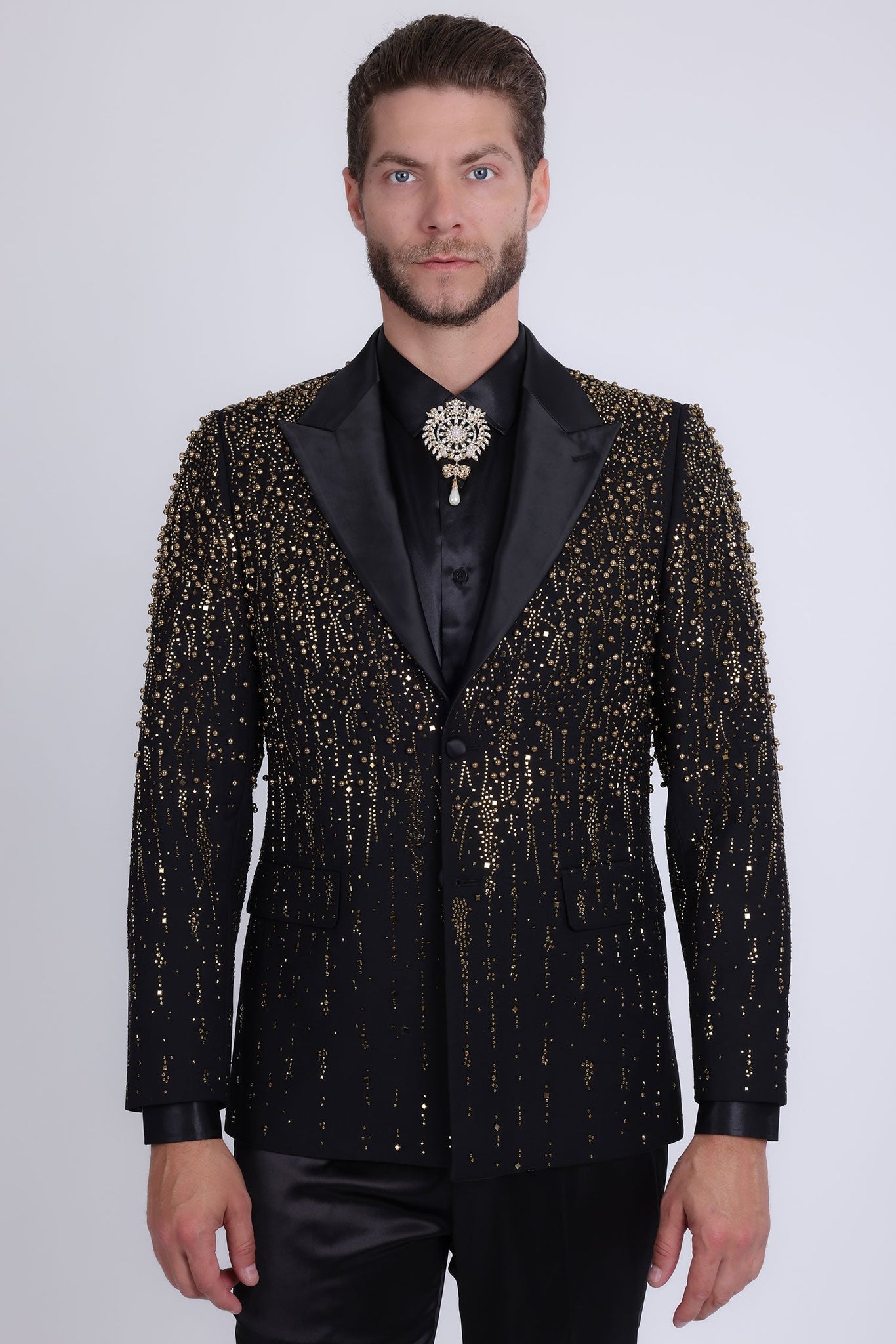 Barabas Wholesale Men's Rhinestones Beaded Design Peak Lapel Blazer 5EBL01 Black Gold