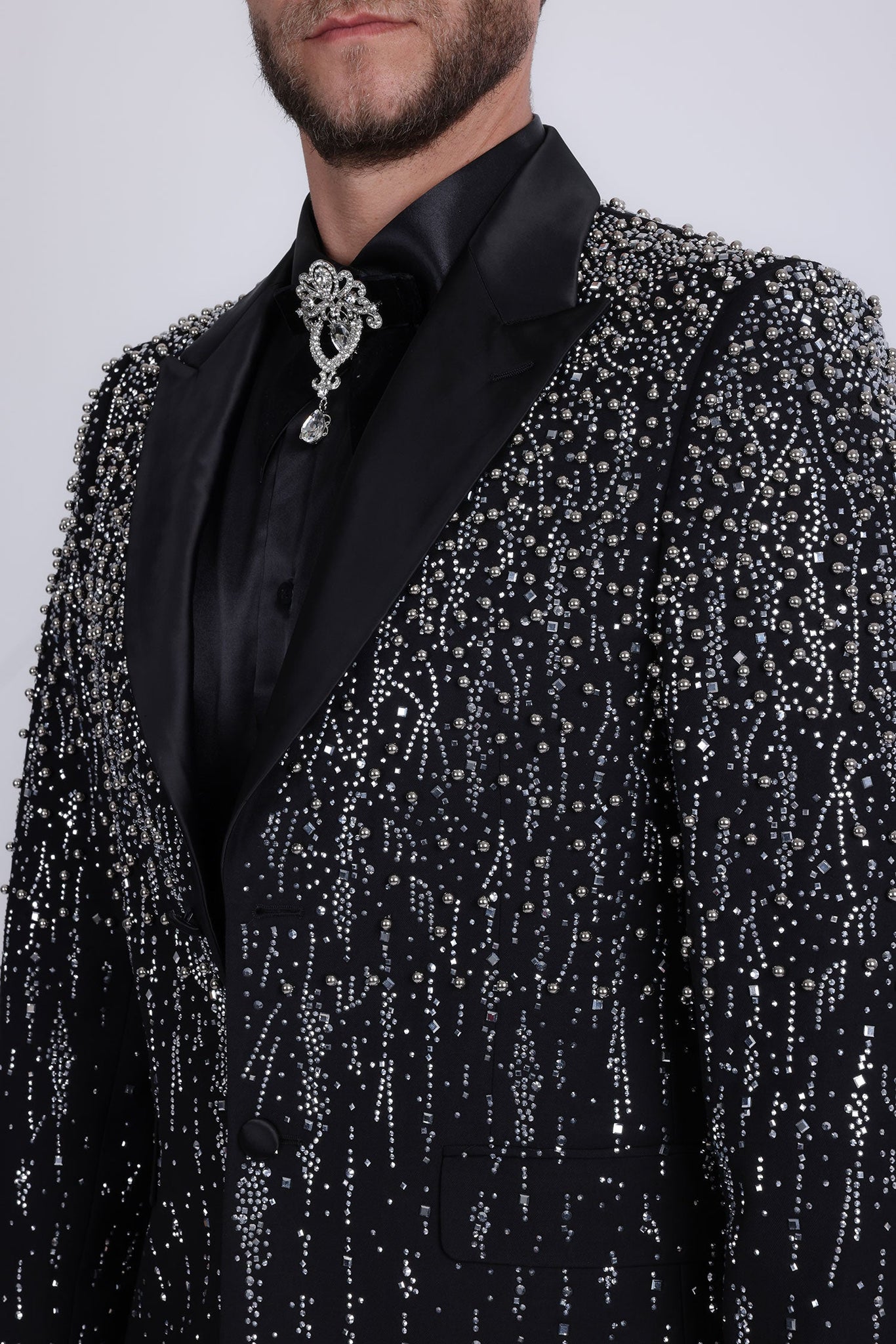 Barabas Wholesale Men's Rhinestones Beaded Design Peak Lapel Blazer 5EBL01 Black Silver