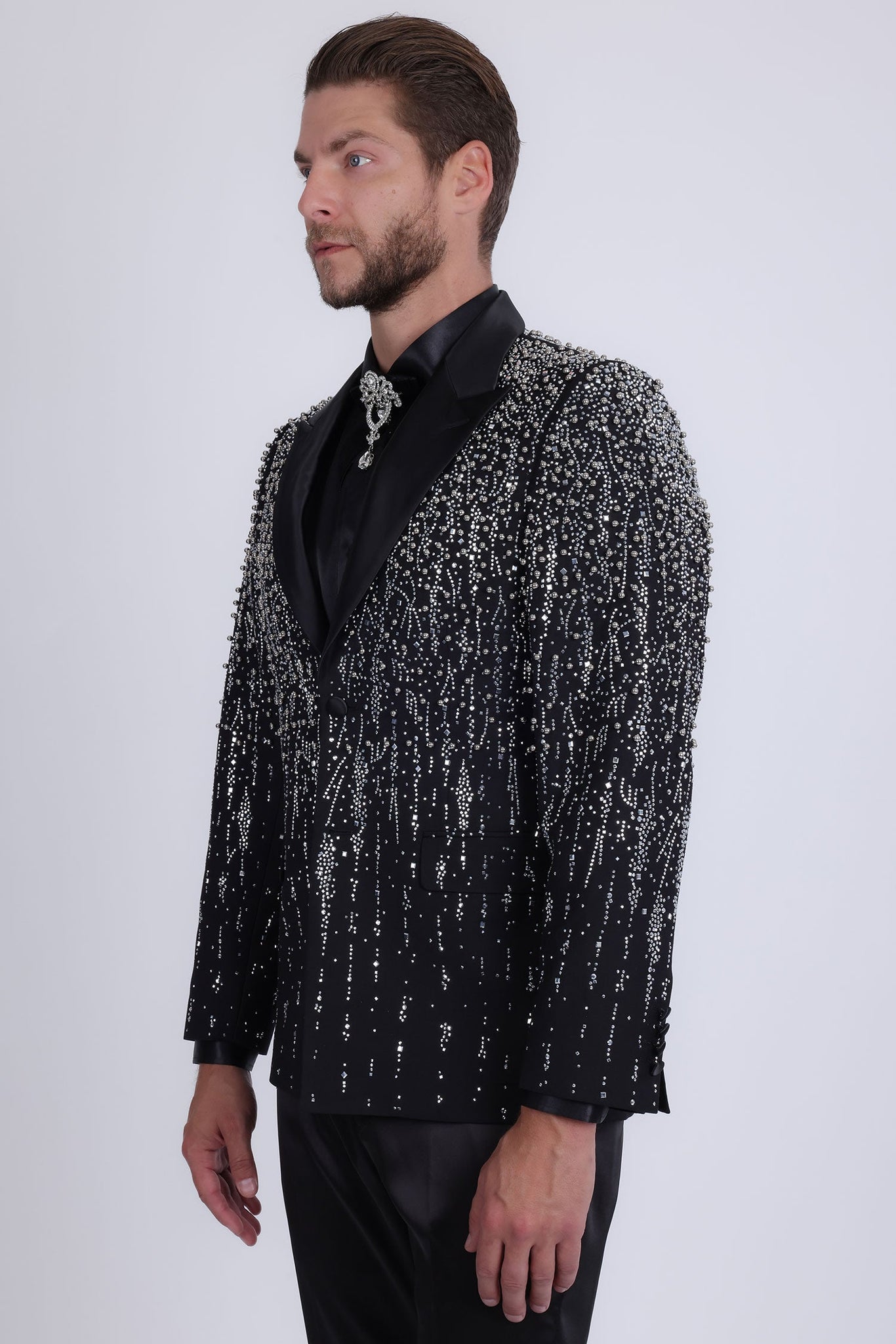 Barabas Wholesale Men's Rhinestones Beaded Design Peak Lapel Blazer 5EBL01 Black Silver