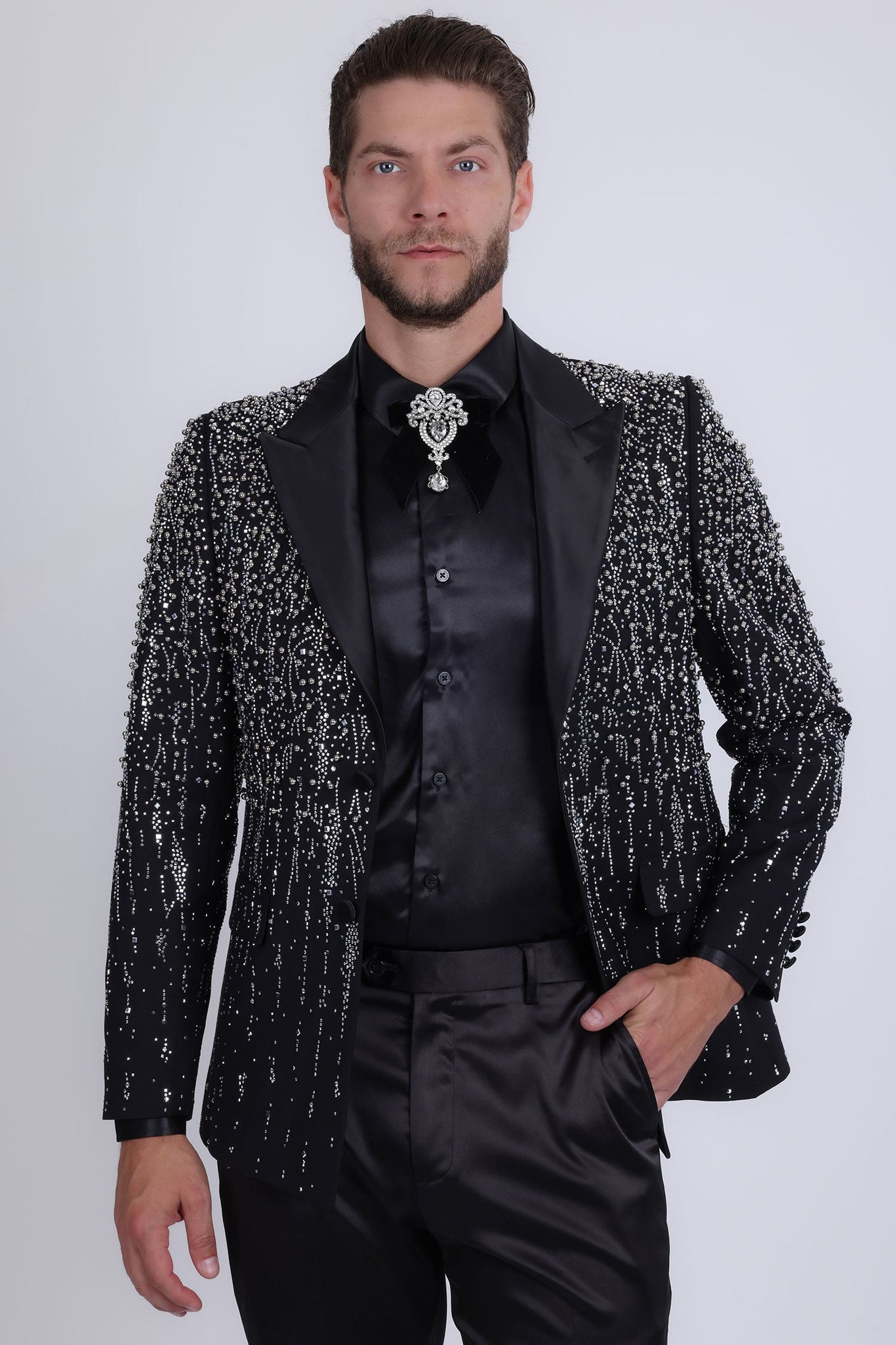 Barabas Wholesale Men's Rhinestones Beaded Design Peak Lapel Blazer 5EBL01 Black Silver