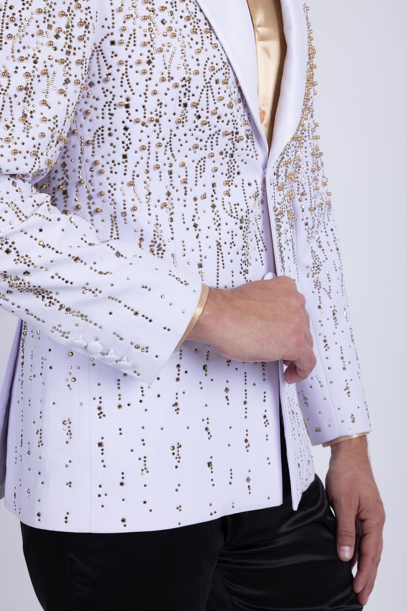 Barabas Wholesale Men's Rhinestones Beaded Design Peak Lapel Blazer 5EBL01 White Gold