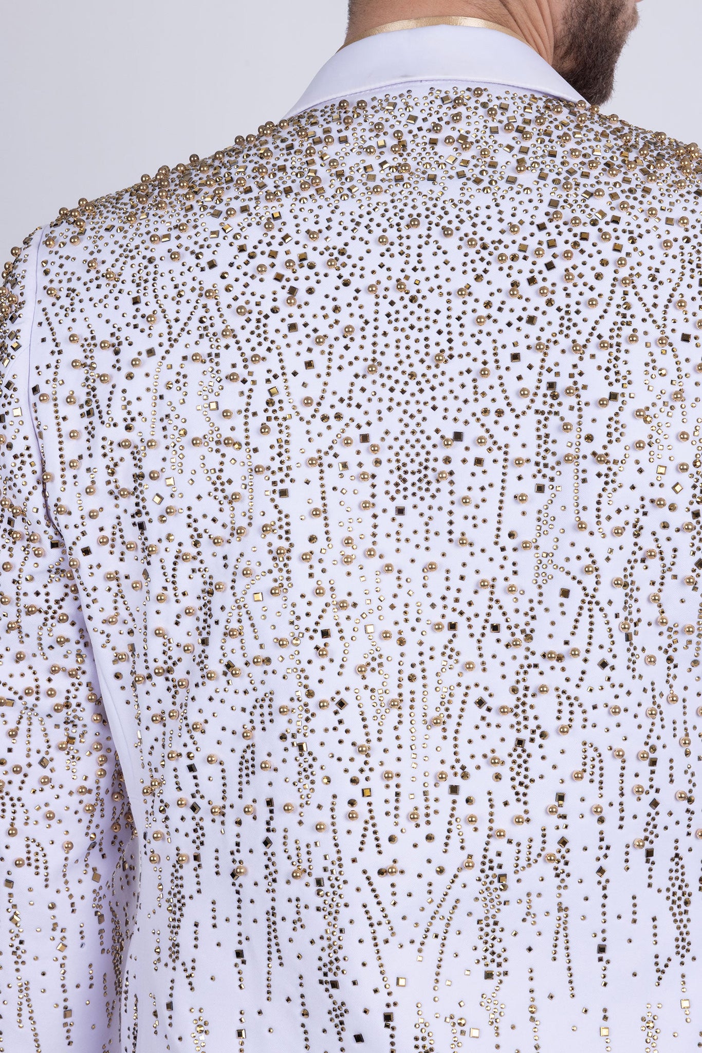 Barabas Wholesale Men's Rhinestones Beaded Design Peak Lapel Blazer 5EBL01 White Gold