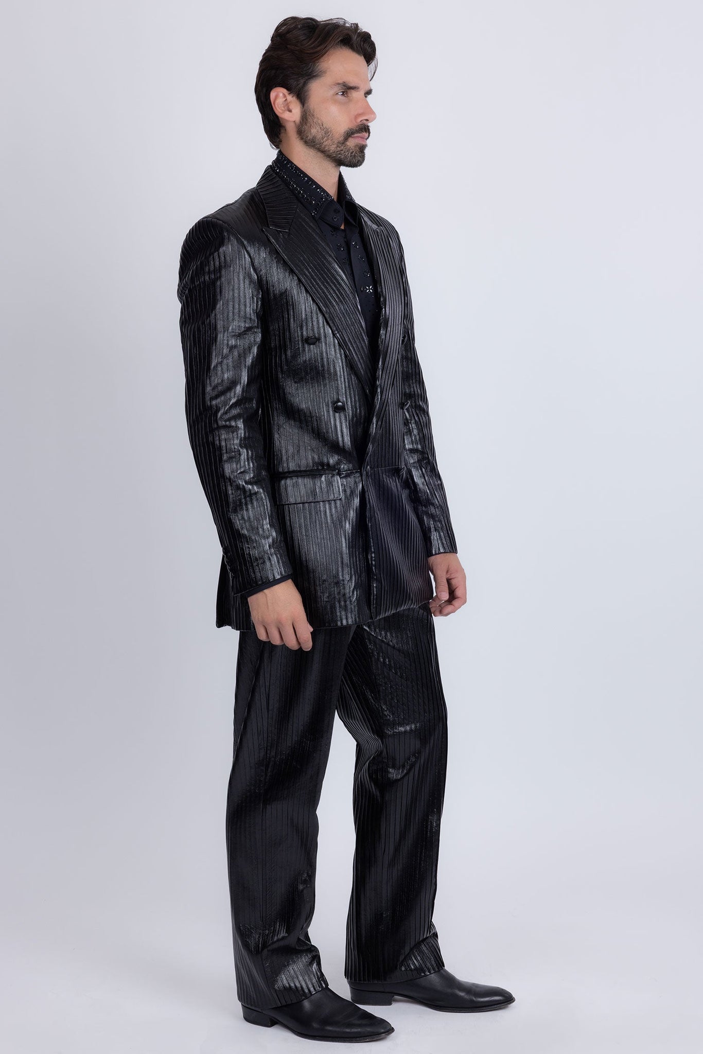 Barabas Wholesale Men's Faux Leather Striped Pattern Peak Lapel Suit 5SU55 Black