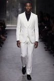 Barabas Wholesale Men's Solid Color Tailored Matte Peak Shiny Lapel Suit 6SU06 Bright White
