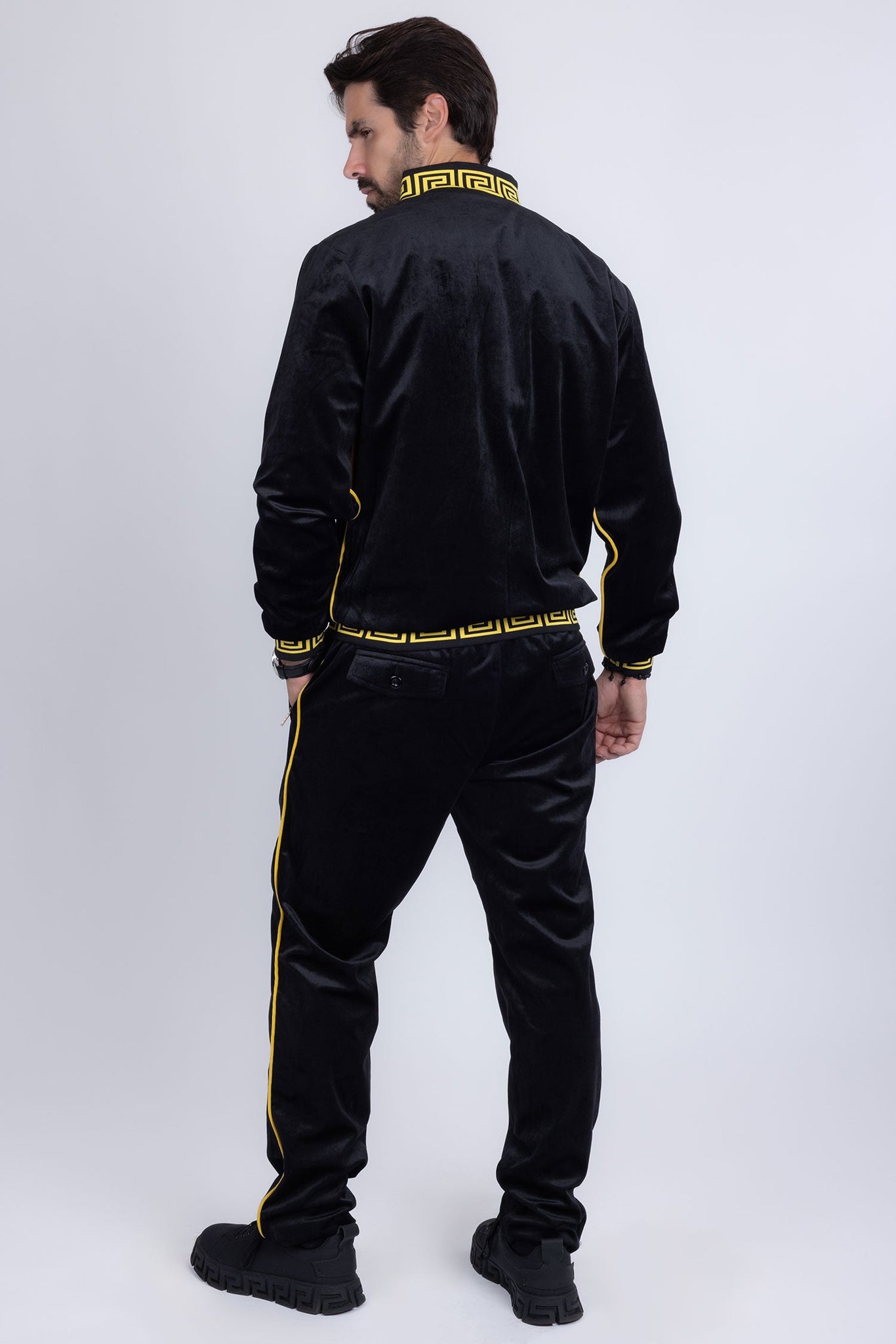 Barabas Wholesale Men's Casual Street Medusa Greek Pattern Tracksuits JJ900 Black