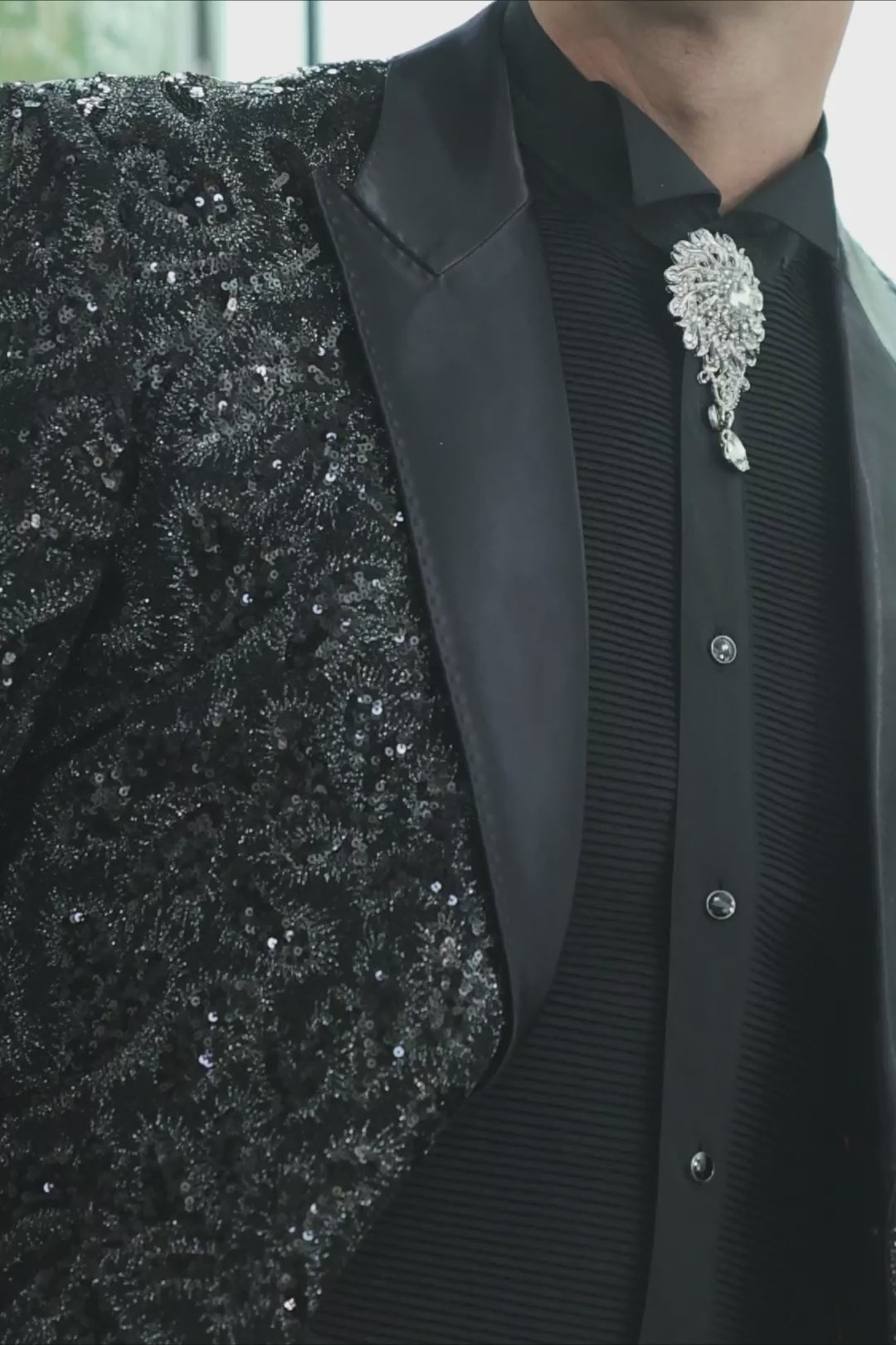 Barabas Wholesale Men's Sequins Paisley Design Luxury Peak Lapel Blazer 5BL06 Black
