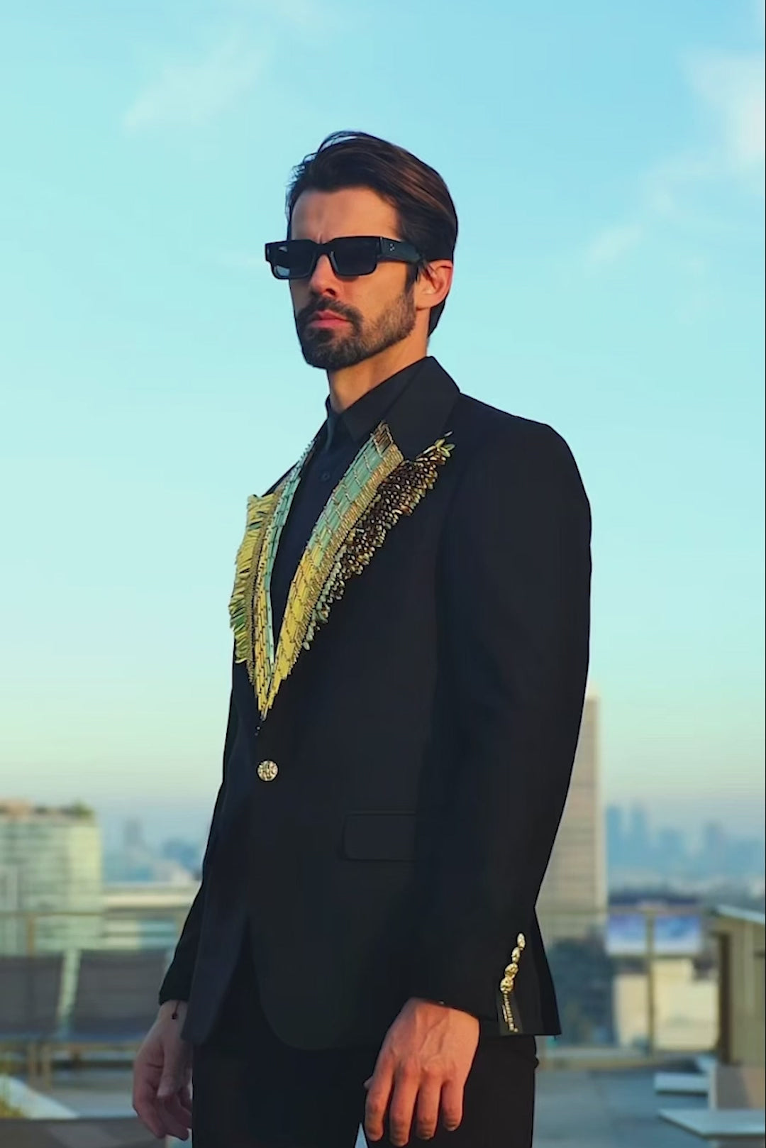 Barabas Wholesale Men's Pearls Gold Leaf Decorative Peak Lapel Blazer 4EBL45 Black Gold