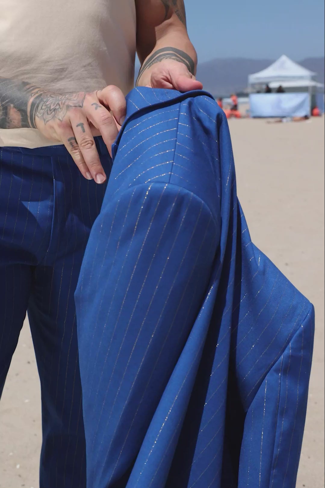 Barabas Wholesale Men's Pinstripe Pattern Double-Breasted Peak Lapel Suit 5SU39 Royal